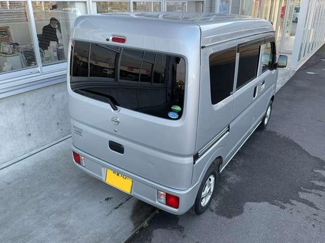 ＮＶ１００クリッパーバン ６６０　ＤＸ　エマージェンシーブレーキ　パッケージ　ハイルーフ　５ＡＧＳ車　ワンオーナー　後方修理跡　エマジェンシーブレーキ　助手席エアバック　運転席エアバック　ワンオーナー車　整備点検記録簿　リモコンキー　マニュアルエアコン　パワステ　ＡＢＳ（2枚目）