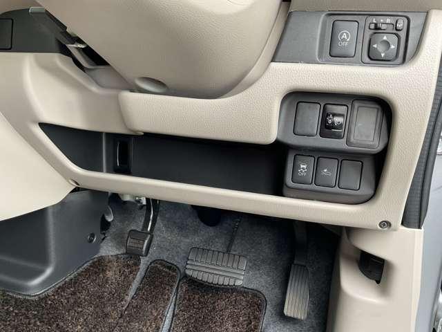 デイズ ６６０　Ｘ　モカセレクション　禁煙ワンオーナー　ヒョウ災車　後方修理跡　盗難防止システム　全方位モニター　ＡＢＳ　スマートキー　アイドリングストップ　エアバッグ　メモリーナビ　バックモニター　ワンオーナー　キーフリー　パワーステアリング　パワーウィンドウ　アルミホイール（6枚目）