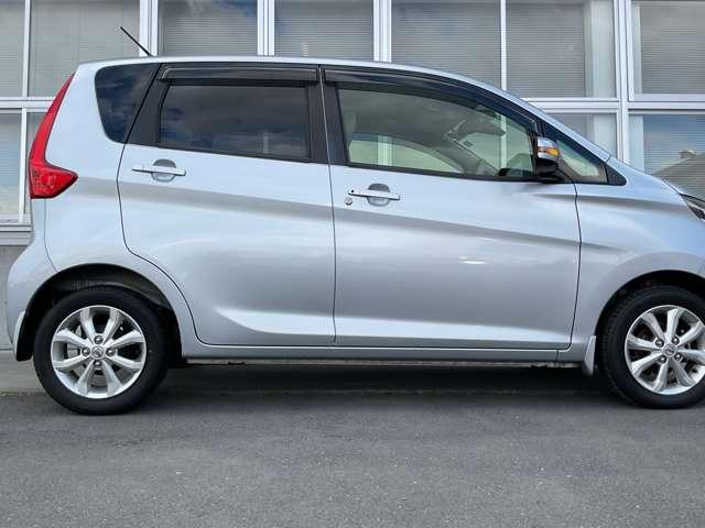 デイズ ６６０　Ｘ　モカセレクション　禁煙ワンオーナー　ヒョウ災車　後方修理跡　盗難防止システム　全方位モニター　ＡＢＳ　スマートキー　アイドリングストップ　エアバッグ　メモリーナビ　バックモニター　ワンオーナー　キーフリー　パワーステアリング　パワーウィンドウ　アルミホイール（14枚目）