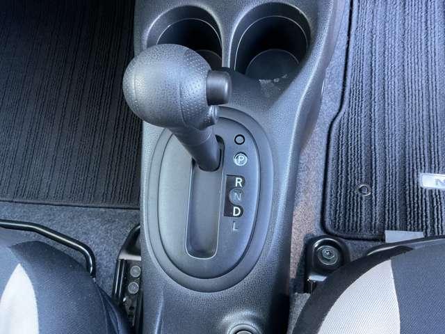 ノート １．２　Ｘ　禁煙ワンオーナー　レーダーブレーキサポート　ＥＴＣ搭載　禁煙　１オーナー車　記録簿付き　Ｄレコ　スマトキー　セキュリティーアラーム　キーレス　運転席助手席エアバッグ　ナビＴＶ　ワンセグ　バックカメラ　エアコン　ＡＢＳ（7枚目）