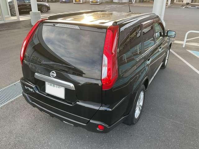 エクストレイル 2.0 20X 4WD 禁煙ワンオーナーHID 取説記録簿 Bカメ キーレスキー スマキー サイドカメラ パートタイム4WD 1オーナー 運転席助手席エアバッグ ナビテレビ イモビライザー ETC車載器 ワンセグ パワーウィンド AUTOエアコン(2枚目)