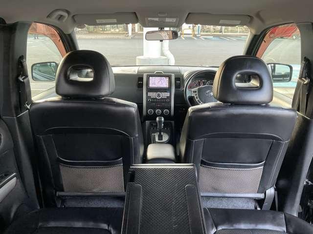 エクストレイル 2.0 20X 4WD 禁煙ワンオーナーHID 取説記録簿 Bカメ キーレスキー スマキー サイドカメラ パートタイム4WD 1オーナー 運転席助手席エアバッグ ナビテレビ イモビライザー ETC車載器 ワンセグ パワーウィンド AUTOエアコン(4枚目)