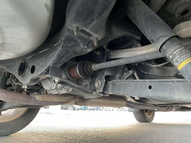 エクストレイル 2.0 20X 4WD 禁煙ワンオーナーHID 取説記録簿 Bカメ キーレスキー スマキー サイドカメラ パートタイム4WD 1オーナー 運転席助手席エアバッグ ナビテレビ イモビライザー ETC車載器 ワンセグ パワーウィンド AUTOエアコン(6枚目)