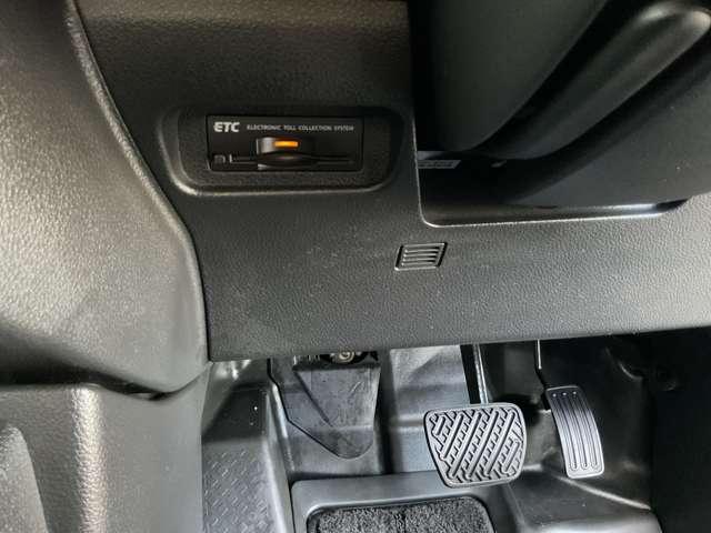 エクストレイル 2.0 20X 4WD 禁煙ワンオーナーHID 取説記録簿 Bカメ キーレスキー スマキー サイドカメラ パートタイム4WD 1オーナー 運転席助手席エアバッグ ナビテレビ イモビライザー ETC車載器 ワンセグ パワーウィンド AUTOエアコン(12枚目)