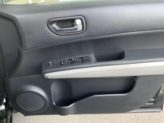 エクストレイル 2.0 20X 4WD 禁煙ワンオーナーHID 取説記録簿 Bカメ キーレスキー スマキー サイドカメラ パートタイム4WD 1オーナー 運転席助手席エアバッグ ナビテレビ イモビライザー ETC車載器 ワンセグ パワーウィンド AUTOエアコン(15枚目)