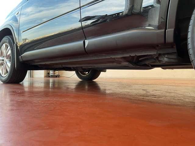 エクストレイル 2.0 20X 4WD 禁煙ワンオーナーHID 取説記録簿 Bカメ キーレスキー スマキー サイドカメラ パートタイム4WD 1オーナー 運転席助手席エアバッグ ナビテレビ イモビライザー ETC車載器 ワンセグ パワーウィンド AUTOエアコン(20枚目)