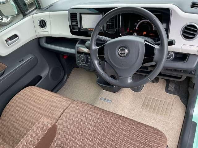 モコ ６６０　Ｘ　ＦＯＵＲ　４ＷＤ　禁煙ワンオーナー純正ナビ　シートヒーター　寒冷地　ナビＴＶ　フルオートエアコン　キーフリー　４ＷＤ車　エアバック　禁煙車　ＡＢＳ　アイドリングストップ　パワーウィンドウ　盗難防止装置　パワーステアリング　アルミ　助手席エアバッグ　ワンセグＴＶ（6枚目）