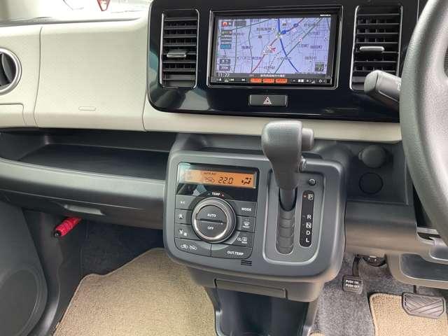 モコ ６６０　Ｘ　ＦＯＵＲ　４ＷＤ　禁煙ワンオーナー純正ナビ　シートヒーター　寒冷地　ナビＴＶ　フルオートエアコン　キーフリー　４ＷＤ車　エアバック　禁煙車　ＡＢＳ　アイドリングストップ　パワーウィンドウ　盗難防止装置　パワーステアリング　アルミ　助手席エアバッグ　ワンセグＴＶ（8枚目）