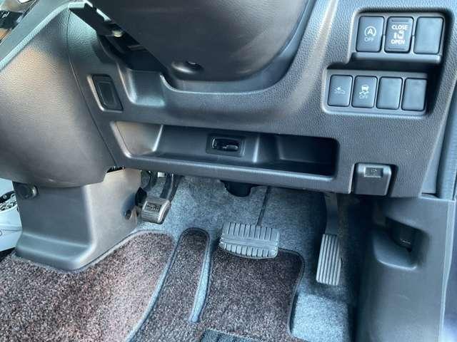 デイズルークス ６６０　ハイウェイスターＸ　Ｖセレクション　＋ＳａｆｅｔｙＩＩ　禁煙ワンオーナー　左側オートスライドドア　マルチビュー　イモビライザー　ナビＴＶ　禁煙　両側スライド片側電動ドア　ワンオーナー車　インテリジェントキー　サイドエアバッグ　エアコン　ＡＢＳ　アイドリングスト　パワステ　パワーウィンド　エアバック（8枚目）