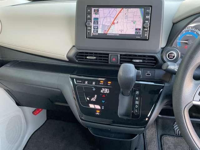 デイズ ６６０　Ｘ　禁煙ワンオーナー　ヒョウ衝突車　アラウンドＭ　踏み間違え防止　禁煙　スマートキー　イモビライザー　バックカメラ　１オーナー　レーンキープ　アイドリングストップ　キーレス　フルオートエアコン　ナビＴＶ　ＷＡＢ　記録簿　運転席エアバック（7枚目）