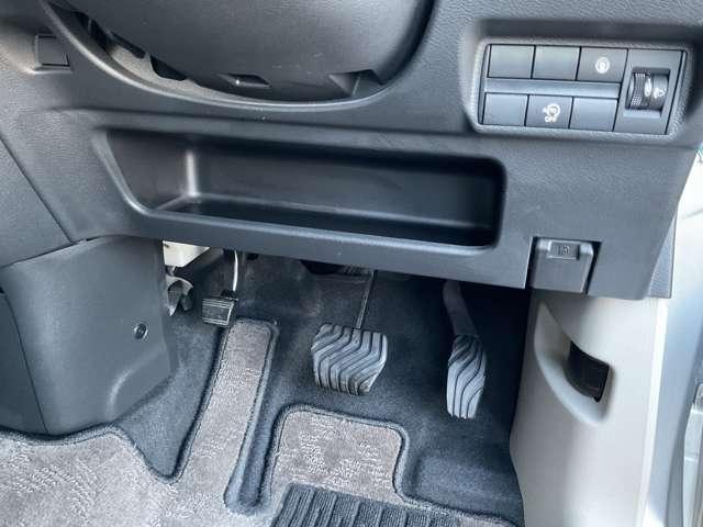 デイズ ６６０　Ｘ　禁煙ワンオーナー　ヒョウ衝突車　アラウンドＭ　踏み間違え防止　禁煙　スマートキー　イモビライザー　バックカメラ　１オーナー　レーンキープ　アイドリングストップ　キーレス　フルオートエアコン　ナビＴＶ　ＷＡＢ　記録簿　運転席エアバック（8枚目）