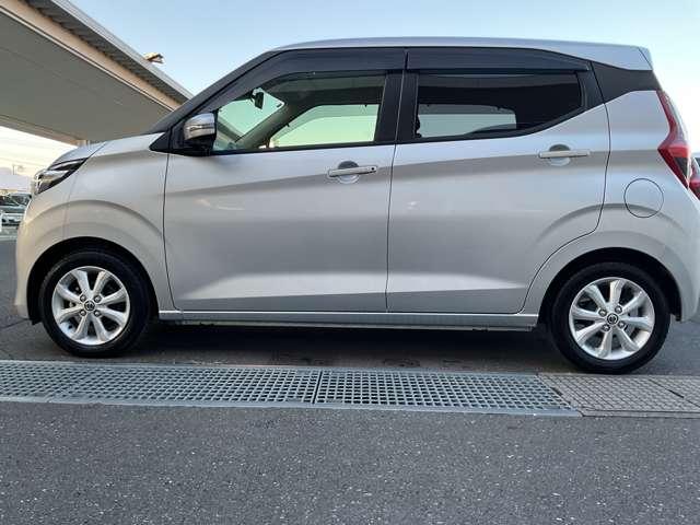 デイズ ６６０　Ｘ　禁煙ワンオーナー　ヒョウ衝突車　アラウンドＭ　踏み間違え防止　禁煙　スマートキー　イモビライザー　バックカメラ　１オーナー　レーンキープ　アイドリングストップ　キーレス　フルオートエアコン　ナビＴＶ　ＷＡＢ　記録簿　運転席エアバック（15枚目）