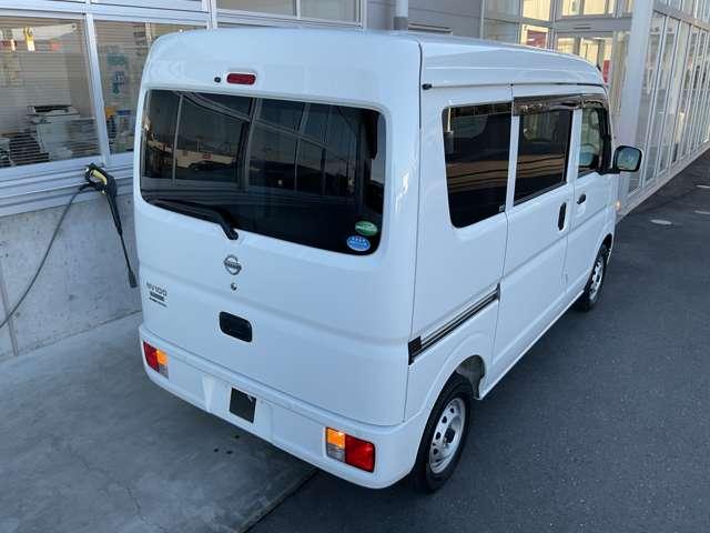 ＮＶ１００クリッパーバン ６６０　ＤＸ　ＧＬセーフティパッケージ　ハイルーフ　４ＷＤ　４．５点認定車　法人ワンオーナー　リースＵＰ　ワンセグテレビ　エマブレ　車線逸脱防止　Ｗエアバッグ　寒冷地　エアーバッグ　ＰＳ　ワンオーナー　４ＷＤ　ドライブレコーダー　リモコンキー　ＥＴＣ　マニュアルエアコン　ＴＶ　ＡＢＳ　前席パワーウインドウ（2枚目）