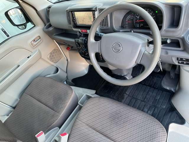 ＮＶ１００クリッパーバン ６６０　ＤＸ　ＧＬセーフティパッケージ　ハイルーフ　４ＷＤ　４．５点認定車　法人ワンオーナー　リースＵＰ　ワンセグテレビ　エマブレ　車線逸脱防止　Ｗエアバッグ　寒冷地　エアーバッグ　ＰＳ　ワンオーナー　４ＷＤ　ドライブレコーダー　リモコンキー　ＥＴＣ　マニュアルエアコン　ＴＶ　ＡＢＳ　前席パワーウインドウ（7枚目）