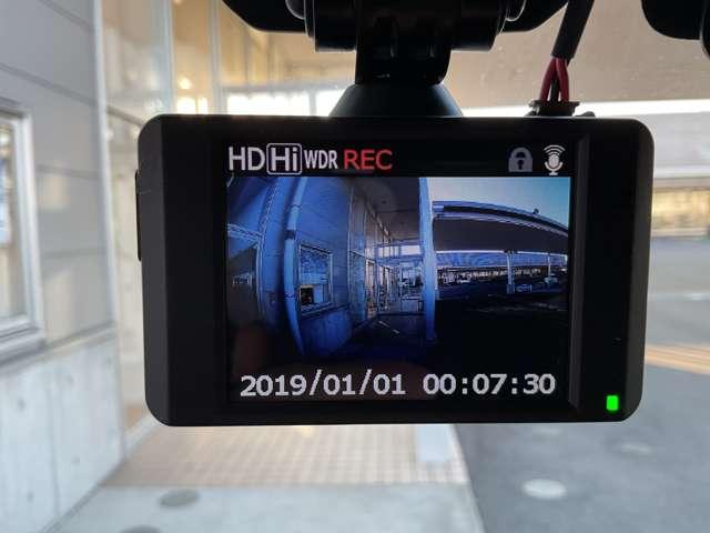 ＮＶ１００クリッパーバン ６６０　ＤＸ　ＧＬセーフティパッケージ　ハイルーフ　４ＷＤ　４．５点認定車　法人ワンオーナー　リースＵＰ　ワンセグテレビ　エマブレ　車線逸脱防止　Ｗエアバッグ　寒冷地　エアーバッグ　ＰＳ　ワンオーナー　４ＷＤ　ドライブレコーダー　リモコンキー　ＥＴＣ　マニュアルエアコン　ＴＶ　ＡＢＳ　前席パワーウインドウ（14枚目）