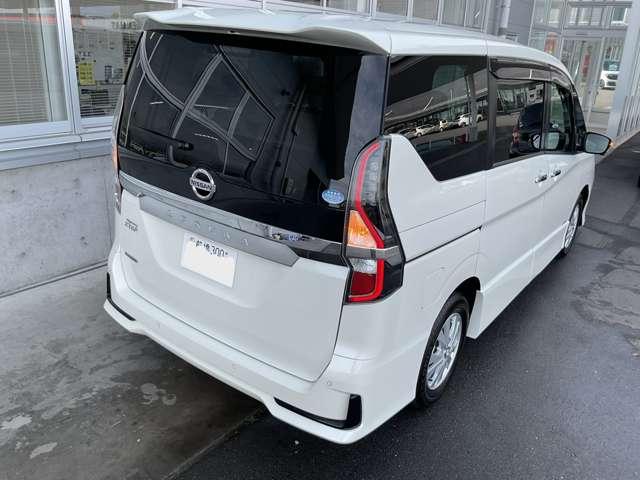 セレナ 2.0 ハイウェイスター V 4WD 禁煙ワンオーナー プロパイロット メンテナンスノート 衝突被害軽減 車線逸脱防止 LEDライト ワンオーナー フルオートエアコン バックモニター 寒冷地仕様 盗難防止装置 インテリジェントキー ETC アイドリングストップ 4WD(2枚目)