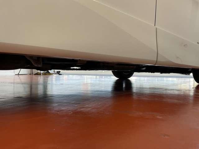 セレナ 2.0 ハイウェイスター V 4WD 禁煙ワンオーナー プロパイロット メンテナンスノート 衝突被害軽減 車線逸脱防止 LEDライト ワンオーナー フルオートエアコン バックモニター 寒冷地仕様 盗難防止装置 インテリジェントキー ETC アイドリングストップ 4WD(19枚目)