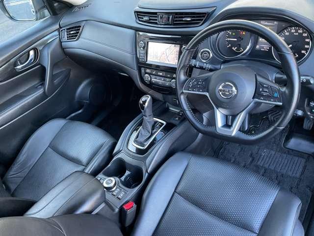 エクストレイル ２．０　２０Ｘｉ　Ｖセレクション　２列車　４ＷＤ　禁煙ワンオーナー　踏み間違い防止　盗難防止　全周囲モニター　オールモード４ＷＤ　ＬＥＤヘッドライト　ＬＤＰ　ｉストップ　レーダークルーズ　ＥＴＣ　禁煙車　１オナ　アルミ　メモリーナビ　スマートキー　バックモニター（7枚目）