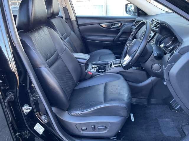 エクストレイル ２．０　２０Ｘｉ　Ｖセレクション　２列車　４ＷＤ　禁煙ワンオーナー　踏み間違い防止　盗難防止　全周囲モニター　オールモード４ＷＤ　ＬＥＤヘッドライト　ＬＤＰ　ｉストップ　レーダークルーズ　ＥＴＣ　禁煙車　１オナ　アルミ　メモリーナビ　スマートキー　バックモニター（15枚目）