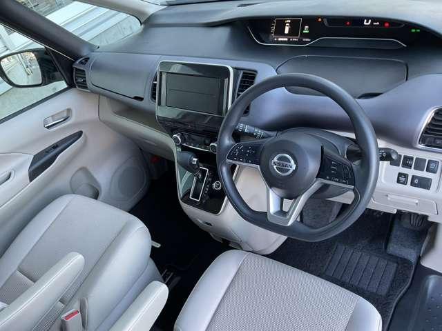 セレナ ２．０　ＸＶ　チェアキャブ　スロープタイプ　車いす２名仕様　法人ワンオーナー（5枚目）