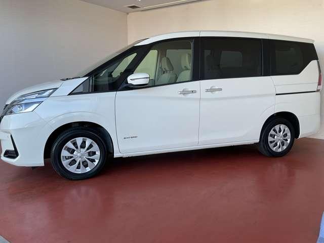 セレナ ２．０　ＸＶ　チェアキャブ　スロープタイプ　車いす２名仕様　法人ワンオーナー（16枚目）