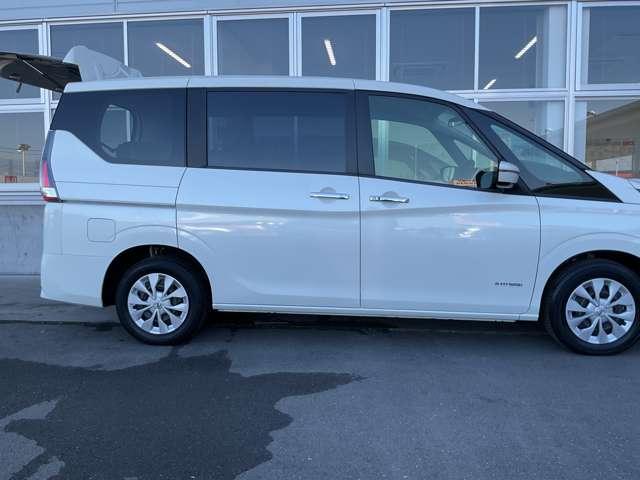 セレナ ２．０　ＸＶ　チェアキャブ　スロープタイプ　車いす２名仕様　法人ワンオーナー（19枚目）