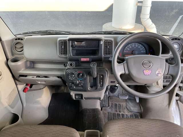 ＮＶ１００クリッパーバン ＤＸ　助手席エアバック　キーレスキー　パワーウィンドー　ワンオーナー　パワステ付き　運転席エアバック　エアコン　整備記録簿　ＡＢＳ付き（4枚目）