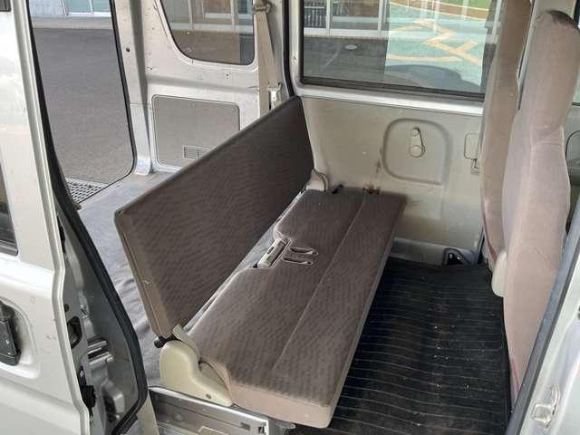 ＮＶ１００クリッパーバン ＤＸ　助手席エアバック　キーレスキー　パワーウィンドー　ワンオーナー　パワステ付き　運転席エアバック　エアコン　整備記録簿　ＡＢＳ付き（9枚目）