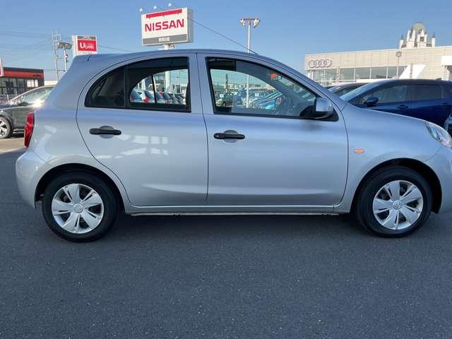 マーチ 1.2 S 当社代車/社用車 リモコンキー メンテナンスノート 1オーナ- 運転席助手席エアバック キーレス 禁煙車 パワーウインド オートエアコン PS 運転席エアバッグ ABS(17枚目)