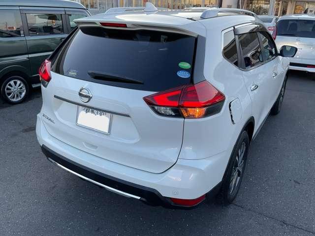 エクストレイル 2.0 20Xi 2列車 4WD 禁煙ワンオーナーデカナビ 全周囲カメラ セキュリティ リアカメラ ワンオナ 追従クルーズ LED ドライブレコーダ 禁煙車 インテリジェントキー LDW サイドカメラ ETC Aストップ AAC ナビ&TV メモリーナビ キーフリー ABS(2枚目)