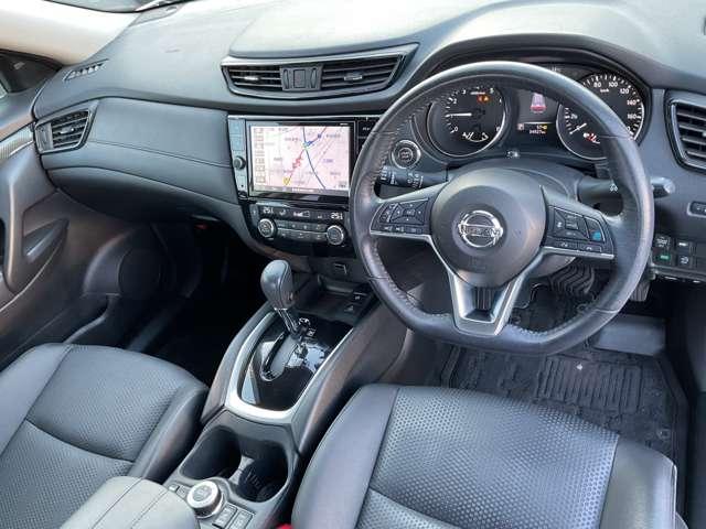 エクストレイル 2.0 20Xi 2列車 4WD 禁煙ワンオーナーデカナビ 全周囲カメラ セキュリティ リアカメラ ワンオナ 追従クルーズ LED ドライブレコーダ 禁煙車 インテリジェントキー LDW サイドカメラ ETC Aストップ AAC ナビ&TV メモリーナビ キーフリー ABS(4枚目)