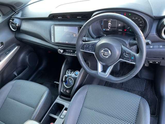 キックス 1.2 X (e-POWER) 禁煙ワンオーナー ナビ&TV ワンオ-ナ-車 追従クルコン スマートキー LEDヘッド レーンアシスト パワーステアリング 禁煙車 盗難防止システム ドライブレコーダー ETC 整備記録簿有 メモリーナビ アルミ(4枚目)