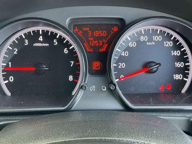 ノート 1.2 X 当社代車社用車 禁煙 1オーナー車 記録簿付き スマトキー セキュリティーアラーム キーレス 運転席助手席エアバッグ エアコン パワーウィンドウ パワーステアリング ABS 運転席エアバック A-STOP(3枚目)