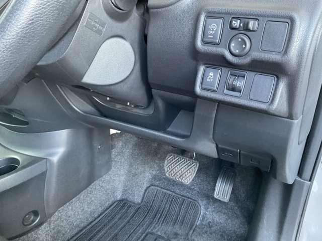 ノート 1.2 X 当社代車社用車 禁煙 1オーナー車 記録簿付き スマトキー セキュリティーアラーム キーレス 運転席助手席エアバッグ エアコン パワーウィンドウ パワーステアリング ABS 運転席エアバック A-STOP(6枚目)