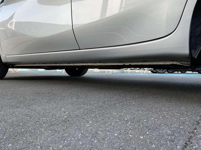 ノート 1.2 X 当社代車社用車 禁煙 1オーナー車 記録簿付き スマトキー セキュリティーアラーム キーレス 運転席助手席エアバッグ エアコン パワーウィンドウ パワーステアリング ABS 運転席エアバック A-STOP(15枚目)