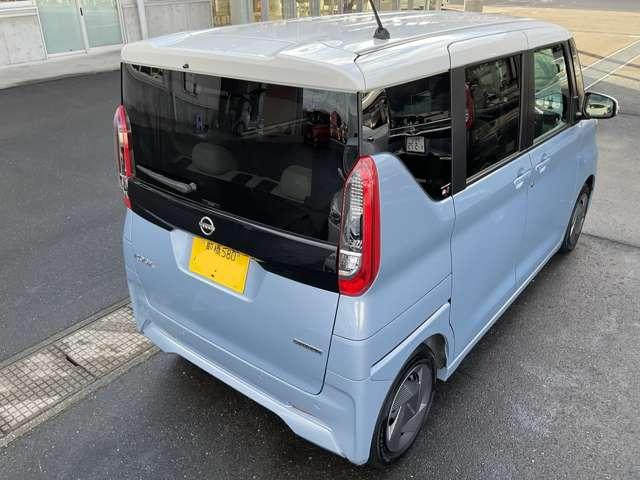 ルークス 660 X 助手席スライドアップシート 当社展示試乗車 青白2トーン色(2枚目)