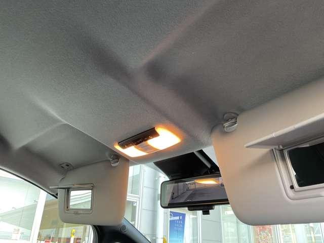 リーフ Ｘ　Ｖセレクション　当社試乗車代車社用車　レーダークルコン　３６０°カメラ　踏み間違い防止装置　ＬＥＤランプ　セキュリティ　ドライブレコーダー　禁煙　１オーナー　ＥＴＣ　インテリキー　レーンキープアシスト　サイドエアバッグ　パワーウィンドウ（11枚目）