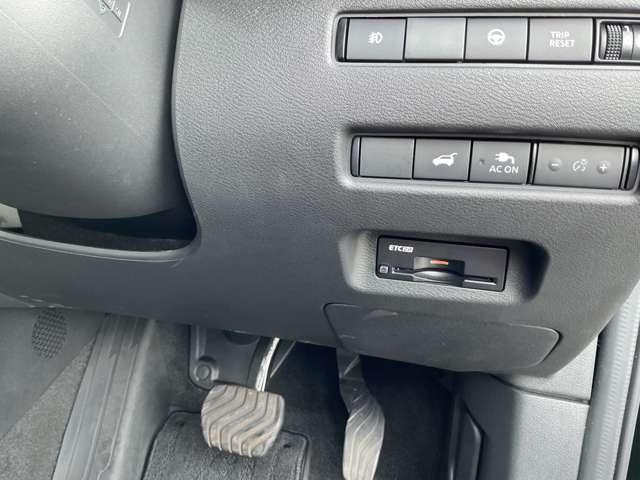 エクストレイル １．５　Ｘ　ｅ－４ＯＲＣＥ　４ＷＤ　禁煙ワンオーナーパワーバックドア　エマブレ　１オーナー　レーンキープアシスト　アダプティブクルーズコントロール　禁煙　バックモニター　ＬＥＤヘッドライト　ドラレコ　インテリジェントキー　ＥＴＣ　４ＷＤ　記録簿　寒冷地仕様　ＡＡＣ（8枚目）