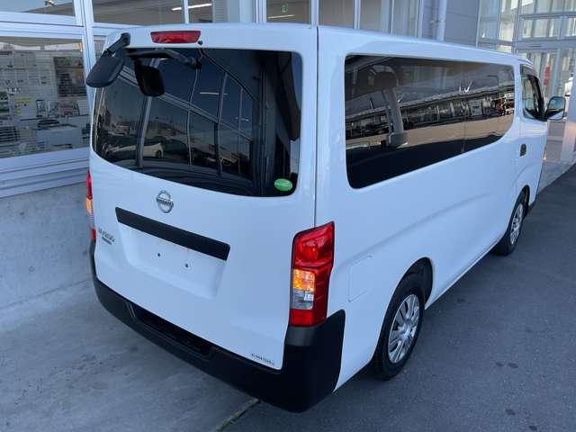ＮＶ３５０キャラバンバン ２．５　ＤＸ　ロングボディ　ディーゼルターボ　法人リースＵＰ　低床６人乗　衝突軽減ブレーキ　エアバック　バックカメラ付　パワーウインドウ　エアコン　ワイヤレスキー　ワンセグテレビ　ＰＳ　ＥＴＣ付き　ＡＢＳ　メモリーナビ　ドライブレコーダー　ナビＴＶ　ワンオーナー　記録簿あり（2枚目）