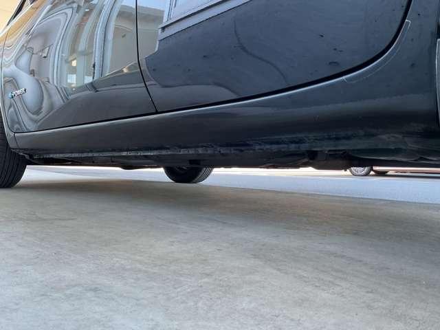 ノート １．２　ｅ－ＰＯＷＥＲ　Ｘ　禁煙ワンオーナーナビ全周囲カメラ　禁煙　３６０°カメラ　記録簿付　Ｒカメラ　運転席助手席エアバック　レーンキープ　ＡＵＴＯエアコン　１オーナー　盗難防止システム　ナビＴＶ　サイドカメラ　運転席エアバッグ　キーレスエントリー　パワステ（18枚目）