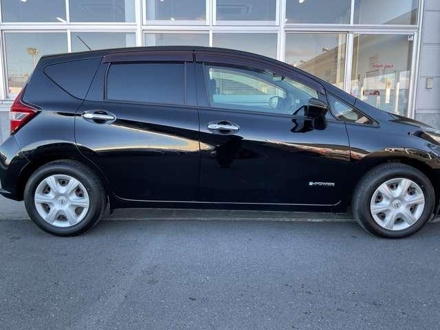 ノート １．２　ｅ－ＰＯＷＥＲ　Ｘ　禁煙ワンオーナーナビ全周囲カメラ　禁煙　３６０°カメラ　記録簿付　Ｒカメラ　運転席助手席エアバック　レーンキープ　ＡＵＴＯエアコン　１オーナー　盗難防止システム　ナビＴＶ　サイドカメラ　運転席エアバッグ　キーレスエントリー　パワステ（19枚目）