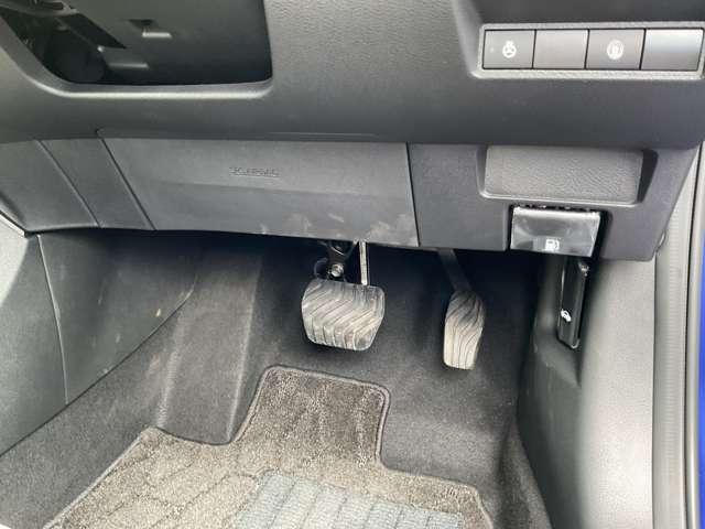 ノート １．２　Ｘ　当社展示試乗車　寒冷地仕様　リアカメラ　衝突被害軽減ブレ－キ　全方位カメラ　寒冷地仕様　禁煙車　ＬＥＤヘッドライト　レーンアシスト　インテリジェントキー　ワンオーナー　ドラレコ　アイドリングストップ　整備記録簿　盗難防止システム（8枚目）