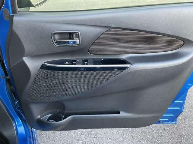 デイズ ６６０　ハイウェイスターＸ　禁煙ワンオーナー　ヒョウ衝突跡　ナビＴＶ付　全席ＰＷ　ＩＳＴＯＰ　ダブルエアバッグ　ＰＳ　スマキー　Ｂカメラ　ＡＡＣ　盗難防止システム　禁煙　ＥＴＣ　１オーナー車　アルミホイール　キーフリーシステム　記録簿　ＡＢＳ　１セグＴＶ（13枚目）