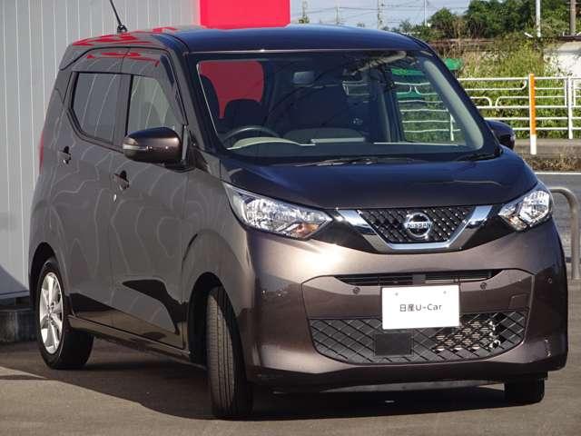 デイズ Ｘ　雹害未修理車　純正ＣＤチューナー　ＡＵＸ接続　ＵＳＢ電源　全周囲カメラ　オートライト　ハイビームアシスト　アイドリングストップ　衝突被害軽減ブレーキ　踏み間違い防止　横滑り防止装置　車線逸脱警報（3枚目）