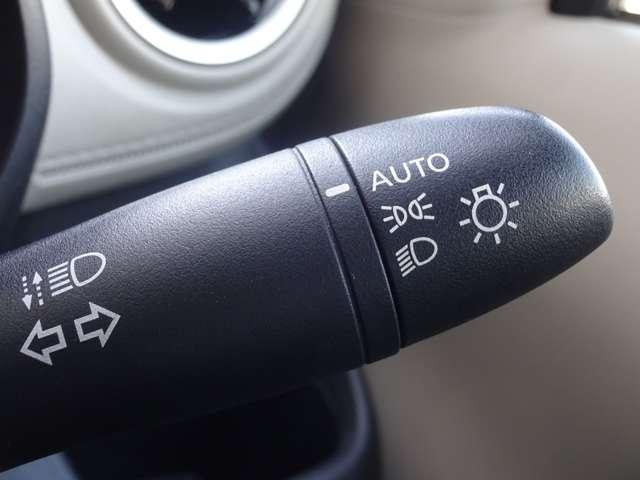 デイズ Ｘ　雹害未修理車　純正ＣＤチューナー　ＡＵＸ接続　ＵＳＢ電源　全周囲カメラ　オートライト　ハイビームアシスト　アイドリングストップ　衝突被害軽減ブレーキ　踏み間違い防止　横滑り防止装置　車線逸脱警報（15枚目）
