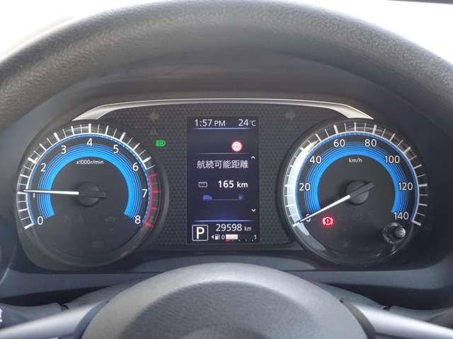 デイズ Ｘ　雹害未修理車　純正ＣＤチューナー　ＡＵＸ接続　ＵＳＢ電源　全周囲カメラ　オートライト　ハイビームアシスト　アイドリングストップ　衝突被害軽減ブレーキ　踏み間違い防止　横滑り防止装置　車線逸脱警報（19枚目）