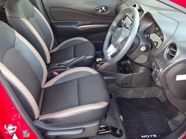 ノート ｅ－パワー　メダリスト　雹害未修理車　ＭＭ３１６ＤーＷメモリナビ　フルセグＴＶ　ＣＤ・ＤＶＤ再生　Ｂｌｕｅｔｏｏｔｈ接続　ＵＳＢ接続　全周囲カメラ　スマートルームミラー　ドライブレコーダー　ＬＥＤヘッドライト　フォグランプ（6枚目）