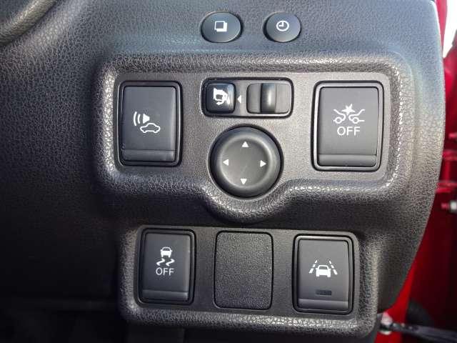 ノート ｅ－パワー　メダリスト　雹害未修理車　ＭＭ３１６ＤーＷメモリナビ　フルセグＴＶ　ＣＤ・ＤＶＤ再生　Ｂｌｕｅｔｏｏｔｈ接続　ＵＳＢ接続　全周囲カメラ　スマートルームミラー　ドライブレコーダー　ＬＥＤヘッドライト　フォグランプ（17枚目）