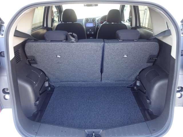 ノート Ｘ　雹災未修理車　ＭＭ１１２－Ｗメモリナビ　ワンセグＴＶ　ＣＤ再生　Ｂｌｕｅｔｏｏｔｈオーディオ　アイドリングストップ　ＥＴＣ　インテリジェントキー（17枚目）