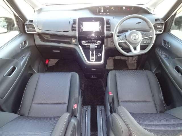 セレナ ハイウェイスター　Ｖセレクション　ＭＭ３１７Ｄ－Ｗメモリナビ　フルセグＴＶ　ＤＶＤ再生　録音・ＢＴオーディオ　ＡＵＸ・ＵＳＢ接続　シートヒーター　クルーズコントロール　アイドリングストップ　ＬＥＤヘッドランプ　オートライト　ＥＴＣ（4枚目）